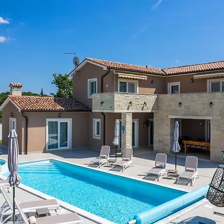 Villa Medaki *