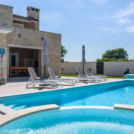 Villa Medaki Вилла